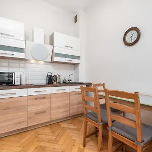 https://apartamenty-wawa-centrum-by-your-freedom.warsawhotelspoland.com